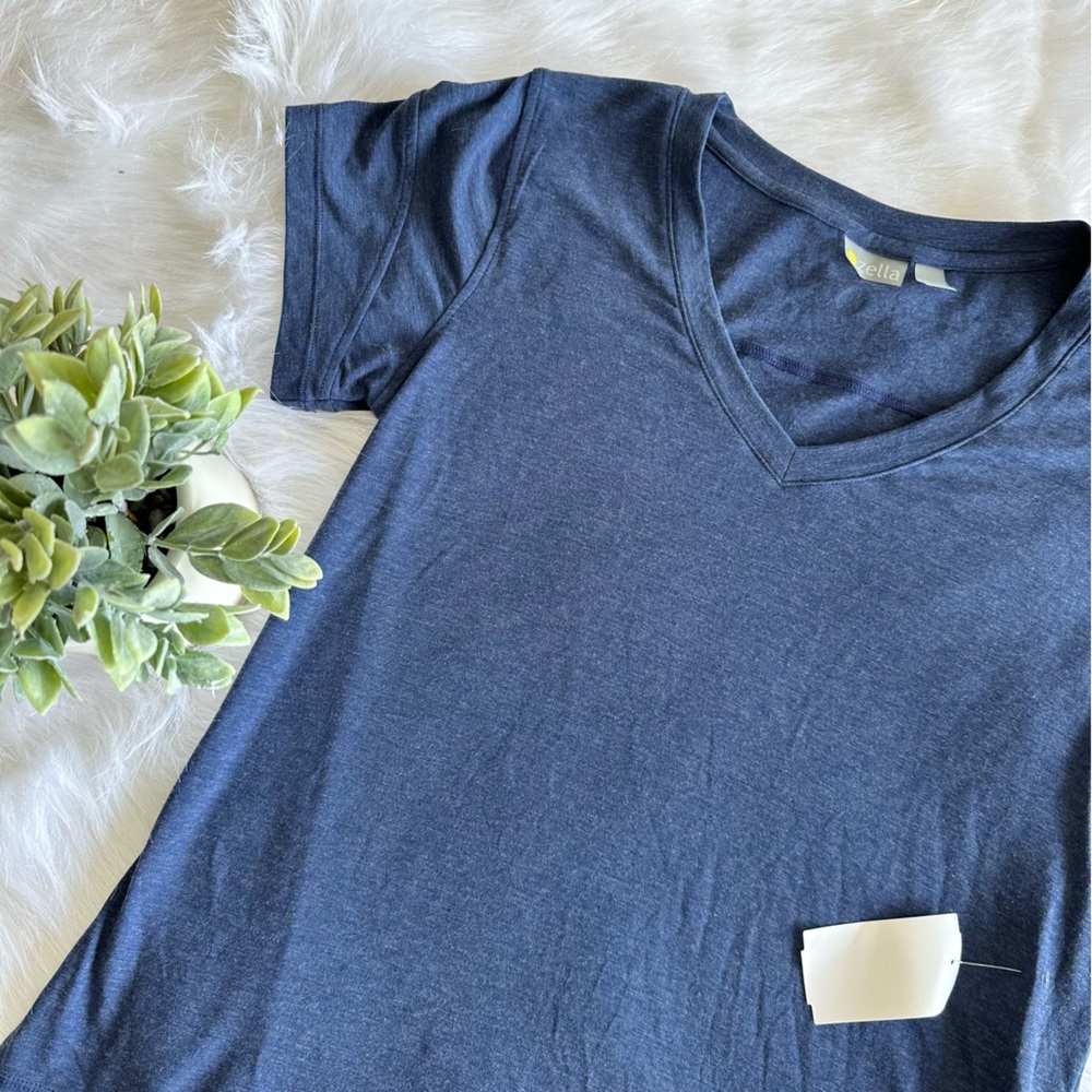 Zella V-Neck Active Blue Top - New with Tag - Women’s Size Small